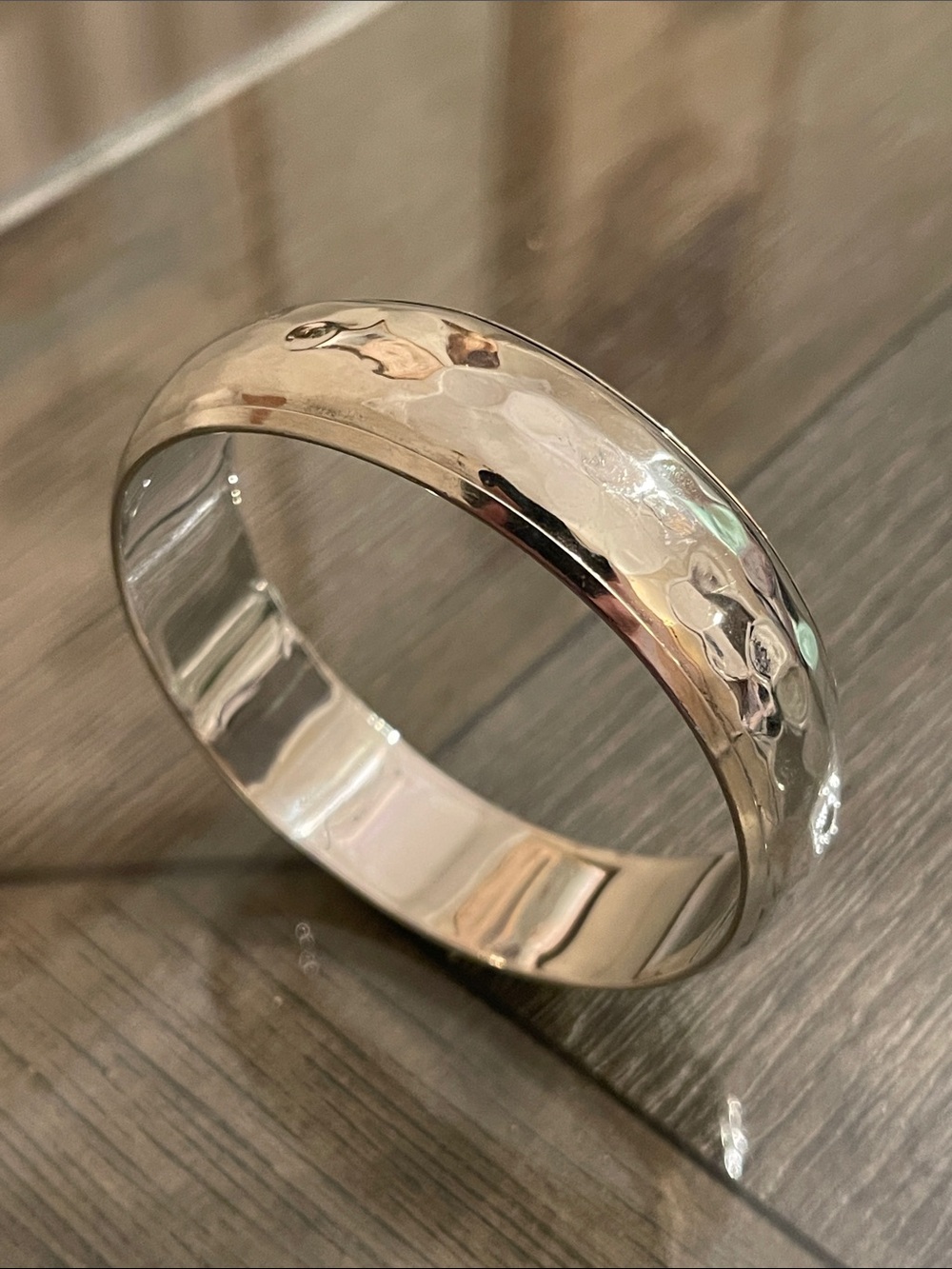 Vintage Polished Hammered Silver-tone Bangle Bracelet